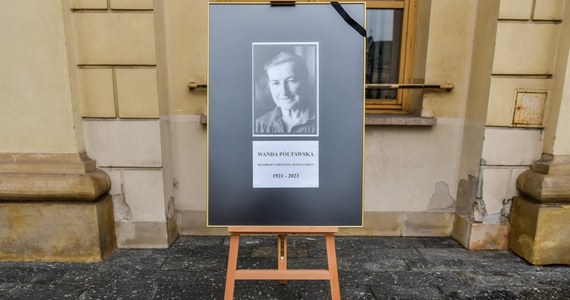 Pogrzeb zmarłej w ubiegłym tygodniu Wandy Półtawskiej odbędzie się we wtorek 31 października w Krakowie. Przyjaciółka Jana Pawła II zmarła w wieku niemal 102 lat, zostanie pochowana na cmentarzu parafialnym na Salwatorze.