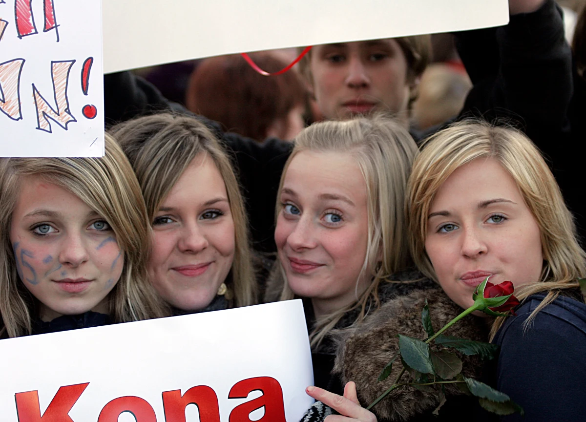 We wtorek dziesiątki tysięcy kobiet w Islandii, w tym premier Katrin Jakobsdóttir uczestniczyło w proteście przeciwko różnicom w wynagrodzeniach kobiet i mężczyzn oraz przemocy ze względu na płeć. "Chodziło o to, żeby uwidocznić całemu społeczeństwu, jak wygląda dzień, gdy kobiety nie pracują" - mówi Margaret Adamsdóttir, Polka mieszkająca i pracująca w Islandii, na antenie internetowego Radia RMF24.