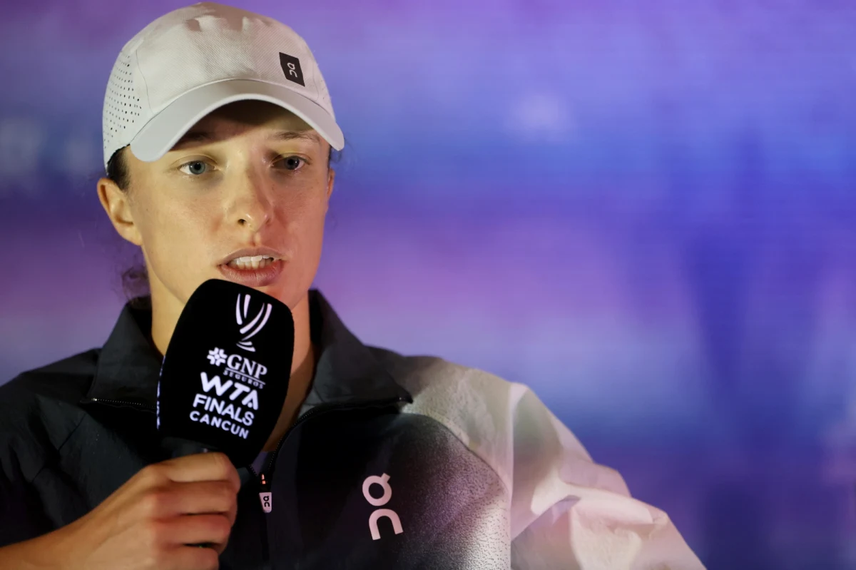 W nocy z poniedziałku na wtorek Iga Świątek zacznie swoje zmagania w ramach turnieju WTA Finals w Meksyku w Cancun. Komentator Eurosportu, Dawid Żbik wspomina o problemach organizatorów tej imprezy: "To jest naprawdę coś, co nie przystoi tak poważnej organizacji i takiej rangi turniejowi".