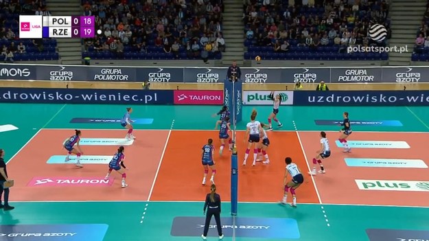 Skrót meczu 4. kolejki TAURON Ligi siatkarek Grupa Azoty Chemik Police - PGE Rysice Rzeszów 3:0 (25:21, 25:22, 25:20).