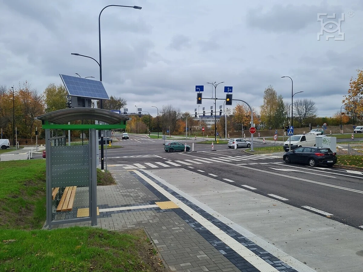 ​Dobra wiadomość dla lubelskich kierowców, zwłaszcza dla mieszkańców dzielnicy Felin. Zakończyła się przebudowa skrzyżowania al. Witosa i ul. Doświadczalnej. Przez wiele miesięcy remont dawał się mocno we znaki. Wiadomość tym lepsza, że to również dobry dojazd do cmentarza na Majdanku.