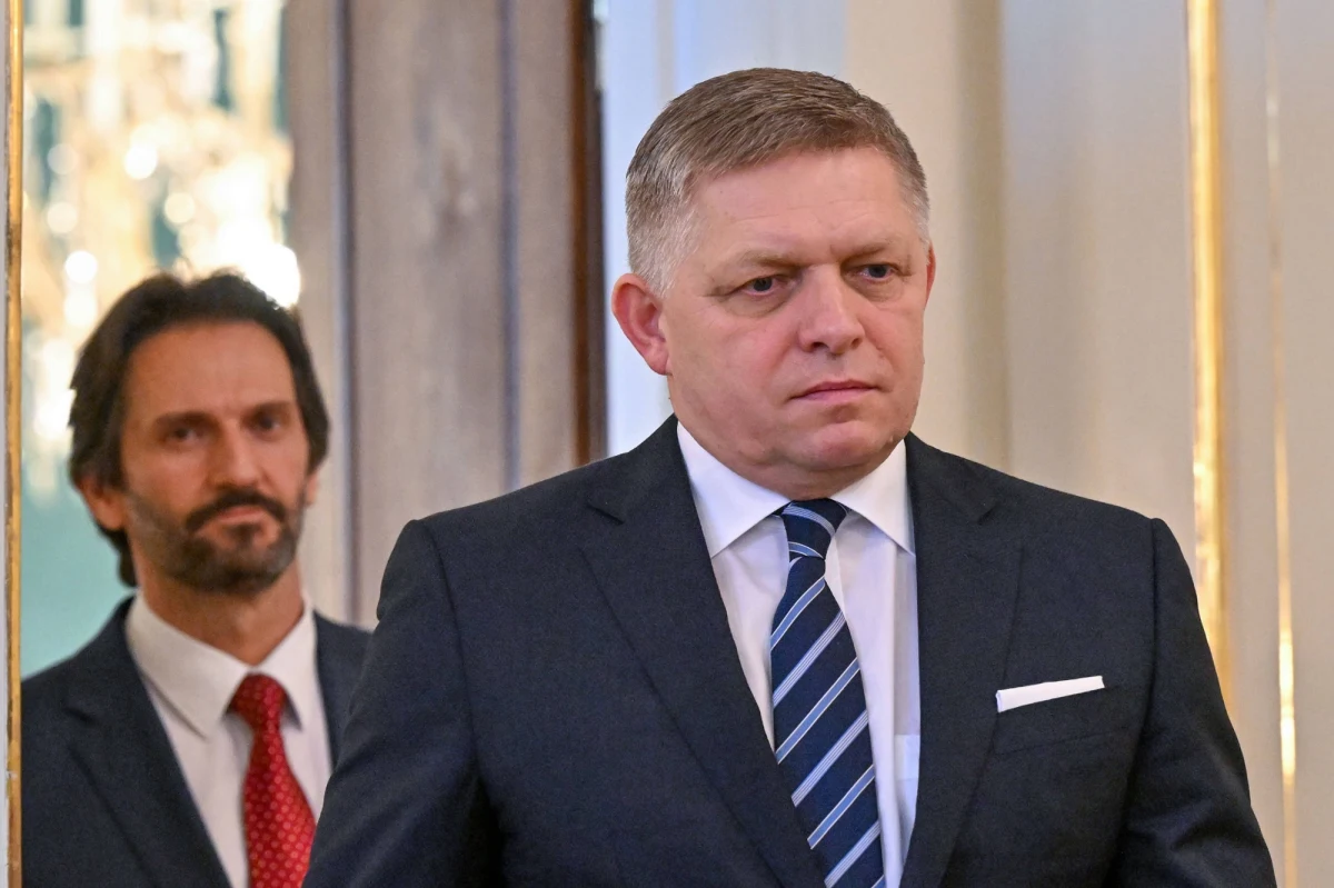 Robert Fico, nowy premier Słowacji, zapowiedział, że spotka się z premierem Polski po powstaniu rządu. Przekazał, że od czeskiego szefa rządu Petra Fiali usłyszał, że posiedzenie Grupy Wyszehradzkiej odbędzie się po zaprzysiężeniu Rady Ministrów w Warszawie. 