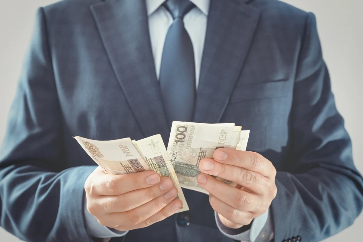 Ponad 84 miliony złotych co roku będą dostawały partie polityczne z budżetu państwa. To kwota o kilkanaście milionów złotych większa niż podczas minionej kadencji Sejmu i Senatu. Tak znacząca podwyżka kwoty państwowych pieniędzy dla partii to efekt wysokiej frekwencji w wyborach, które odbyły się 15 października. Zobaczcie, ile dostaną poszczególne partie.