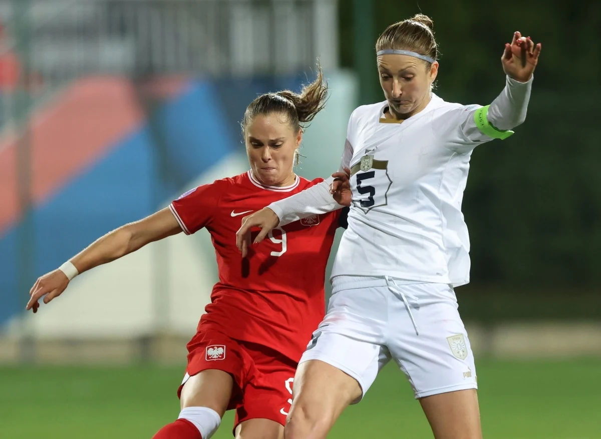 Piłkarska reprezentacja Polski kobiet zremisowała na wyjeździe z Serbią 1:1 (1:0) w swoim czwartym meczu grupowym Ligi Narodów i lideruje grupie 3. dywizji B.