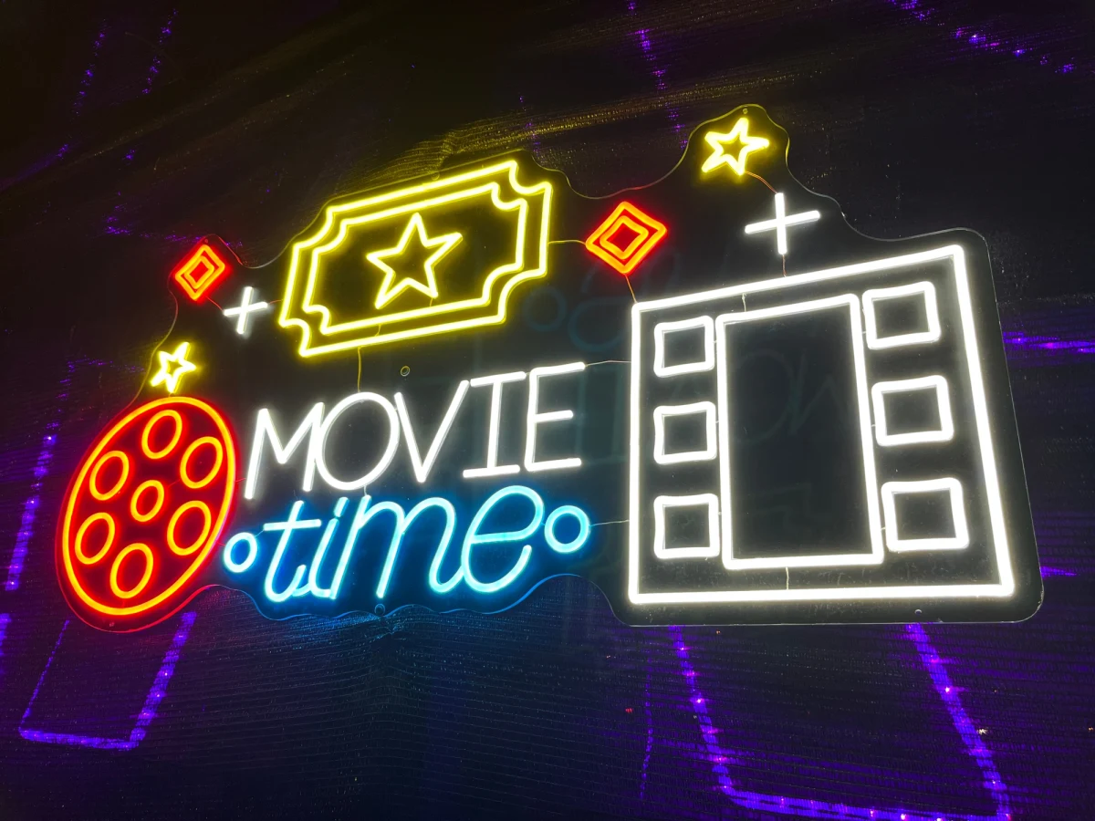 Można już zobaczyć iluminacje w parku obok Zamku Topacz koło Wrocławia. To multimedialny spacer wśród światła, dźwięku i różnych efektów. Tematem przewodnim są w tym roku „Filmowe Opowieści”.