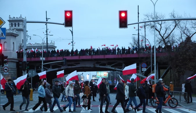 11 listopada obchodzimy Święto Niepodległości. Jak wyglądało kiedyś, a jak dziś?  