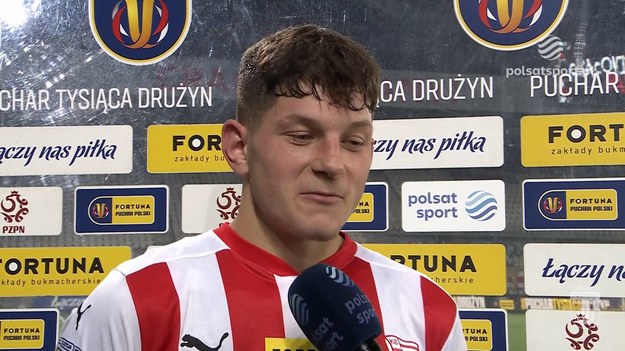 Piłkarze Cracovii wygrali 1-0 z KGHM Zagłębiem Lubin w czwartkowym meczu 1/16 finału Fortuna Pucharu Polski. Gola na wagę awansu strzelił dla "Pasów" zaledwie 18-letni Kacper Śmiglewski. - Tuż przed zmianą trener powiedział mi, że strzelę dziś pierwszego gola. Przewidział to. Jestem szczęśliwy, że dałem awans drużynie - skomentował Śmiglewski.

Fortuna Puchar Polski oglądaj w Polsat Sport oraz na  Polsat BOX Go   Oglądaj wygodnie gdziekolwiek chcesz: na komputerze, na tablecie, na smartfonie, na Smart TV.
W tekście zawarto link serwisu partnerskiego
