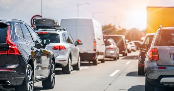 Trzy osoby zostały ranne w wypadku na autostradzie A1 w okolicach Żor na Śląsku. Zablokowana przez kilkadziesiąt minut była jezdnia w kierunku Gorzyczek i czeskiej Ostrawy.