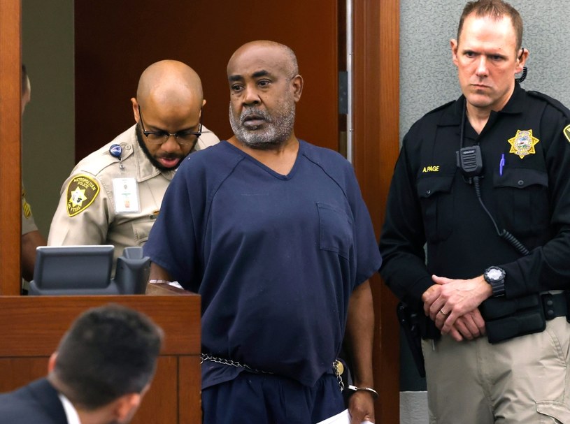 Pod koniec września policja w Las Vegas aresztowała Duane'a "Keffe D" Davisa, po tym, jak został on oskarżony przez ławę przysięgłych o zabójstwo słynnego rapera, Tupaca Shakura, zastrzelonego w 1996 r. w Las Vegas. Ruszyły już rozprawy sądowe z udziałem niegdysiejszego szefa gangu. Davis nie przyznał się do do zarzucanego mu czynu.