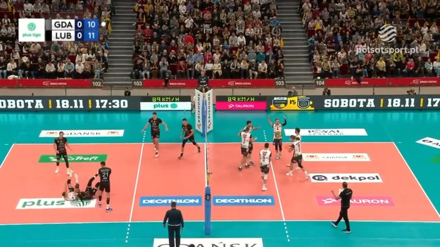 Skrót meczu Trefl Gdańsk - KGHM Cuprum Lubin 3:0 (25:20, 25:15, 26:24) w 4. kolejce PlusLigi.

