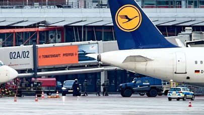 Koniec dramatycznych negocjacji na lotnisku w Hamburgu. Sprawca zatrzymany