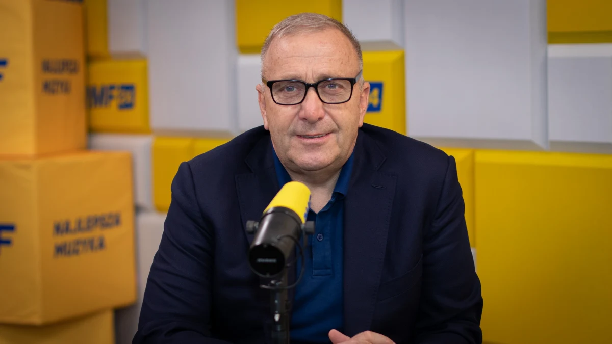 "Opozycja stworzy nowy rząd, gdy prezydent  przekaże misję tworzenia rządu Donaldowi Tuskowi. Chcielibyśmy wszyscy, żeby to było jak najwcześniej" - mówił w Rozmowie o 7:00 w RMF FM i Radiu RMF24 Grzegorz Schetyna. "Widać, że takie oczywistości nie docierają do prezydenta - że partie demokratyczne mają 248 mandatów i spokojnie mogą stworzyć rząd" - stwierdził senator nowej kadencji parlamentu. 