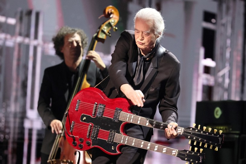 po latach niespodziewanie wrócił na scenę komu jimmy page oddał hołd