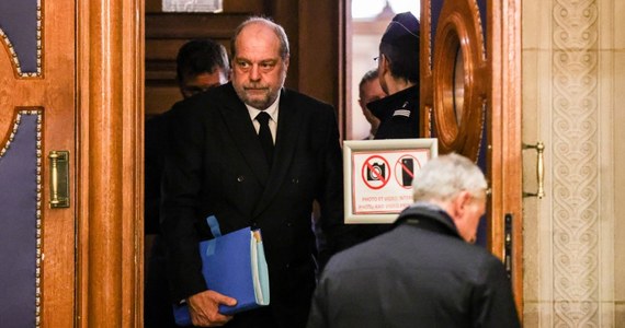 Sądowy finał skandalu politycznego we Francji. Po raz pierwszy przed Trybunałem Sprawiedliwości Republiki sądzony jest urzędujący minister sprawiedliwości. Eric Dupond-Moretti oskarżony jest o to, ze nielegalnie wykorzystał swoje stanowisko, by mścić się na niektórych sędziach.