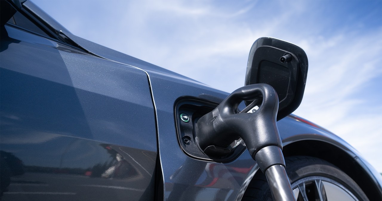 Nowe podatki od aut elektrycznych. Zapłacisz więcej niż za benzynę