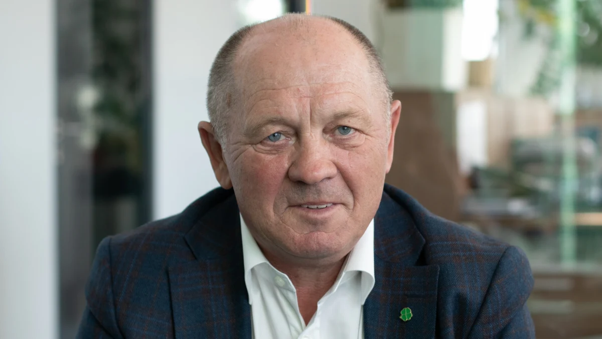 "Przyznam, że zaskoczyła mnie propozycja pana prezydenta Andrzeja Dudy. Jest mi niezmiernie miło i dziękuję za zaufanie" - napisał w mediach społecznościowych poseł Polskiego Stronnictwa Ludowego Marek Sawicki. To jego reakcja na wieczorne orędzie prezydenta. Andrzej Duda ogłosił w nim, że to właśnie Sawickiemu powierzy pełnienie funkcji marszałka seniora na pierwszym posiedzeniu nowego Sejmu. 