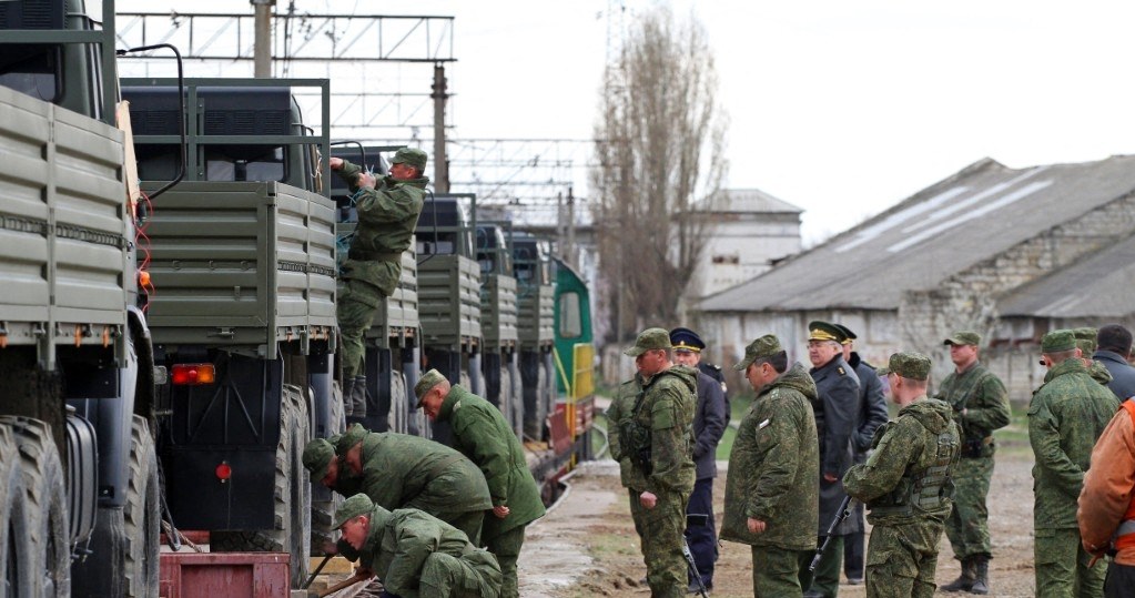 trudnej, sytuacji, rosyjskich, żołnierzy, froncie, wcale, powodów, militarnych, słychać, było, wiele, razy, Dochodziły, informac Fala kradzieży w rosyjskiej armii. Tak się zarabia na żywności dla żołnierzy