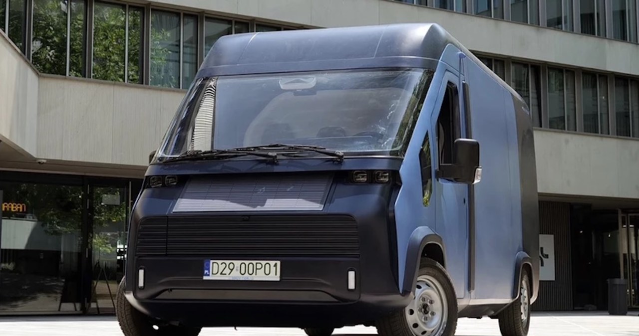 Prywatna firma zawstydziła Izerę. Fabryka polskich elektryków coraz bliżej wiadomości,aktualności,Interia Prywatna firma zawstydziła Izerę. Fabryka polskich elektryków coraz bliżej