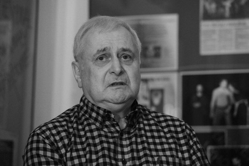 W wieku 76 lat zmarł Krzysztof Jaślar, współzałożyciel Kabaretu Tey, autor tekstów, reżyser. Informację o śmierci przekazał jego przyjaciel Zenon Laskowik.
