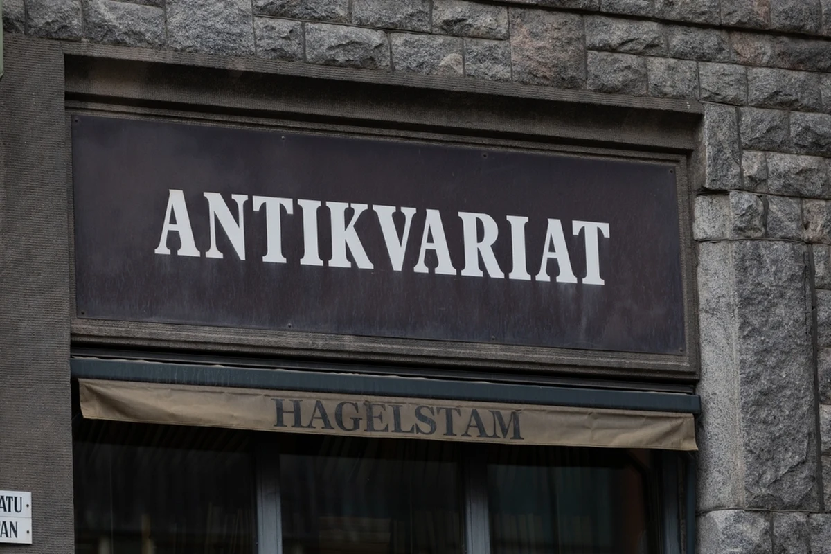 "Przestępcza szajka podmieniała wnętrze woluminów wprowadzając rodzaj atrapy. Początkowo nieźle podrobionej. Później już nie bardzo" - mówi dla RMF FM nowa dyrektorka Biblioteki Uniwersytetu Warszawskiego dr hab. Jolanta Talbierska, komentując głośną kradzież cennych woluminów i tłumacząc, że sprawą zajmuje się między innymi niezależna komisja.