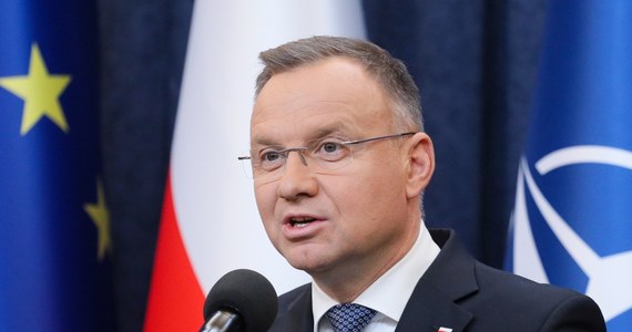 13 listopada o godz. 12 rozpocznie się pierwsze posiedzenie nowo wybranego Sejmu - postanowienie w tej sprawie wydał prezydent Andrzej Duda. Tego samego dnia odbędzie się pierwsze posiedzenie Senatu, któremu będzie przewodniczył marszałek senior Michał Seweryński.