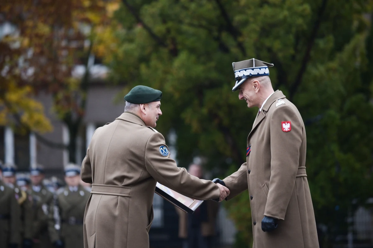 Prezydent Andrzej Duda postanowił o nadaniu stopni generalskich dwunastu oficerom Wojska Polskiego, oficerowi Służby Kontrwywiadu Wojskowego, oficerowi Służby Ochrony Państwa, oficerowi Straży Granicznej oraz dwóm oficerom Służby Więziennej.