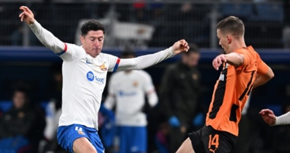 FC Barcelona z Robertem Lewandowskim w składzie poniosła pierwszą porażkę w tej edycji Ligi Mistrzów. "Duma Katalonii" przegrała w Hamburgu 0-1 z Szachtarem Donieck w meczu grupy H.