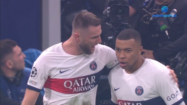 Gol dla PSG!
Strzelcem bramki MILAN ŠKRINIAR. Asysta Marquinhos.  

Pełne prawa do transmisji Ligi Mistrzów w sezonie 2023/24 w Polsce posiada Grupa Polsat, która pokazuje rozgrywki od sezonu 2018/2019. Transmisje Ligi Mistrzów można oglądać w tv na kanałach Polsat Sport Premium. Mecze Ligi Mistrzów można obejrzeć również online live stream na  Polsat BOX Go   Oglądaj wygodnie gdziekolwiek chcesz: na komputerze, na tablecie, na smartfonie, na Smart TV. Relacje i wyniki meczów na  sport.interia.pl 
W tekście zawarto link serwisu partnerskiego
 