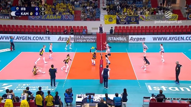 Skrót meczu Fenerbahce Opet Stambuł – Calcit Kamnik 3:0 (25:16, 25:18, 25:19) - grupa C CEV Champions League 2023/24.

