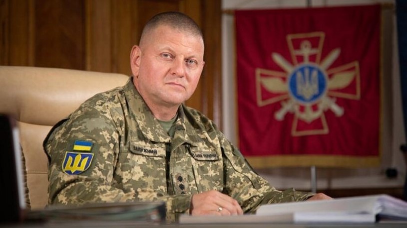 Rosjanie tak bardzo chcieli, by Wałerij Załużny, naczelny dowódca Sił Zbrojnych Ukrainy, ustąpił ze swojego stanowiska, że postanowili stworzyć film DeepFake z nim w roli głównej, w którym nawołuje on do zamachu stanu w Ukrainie.