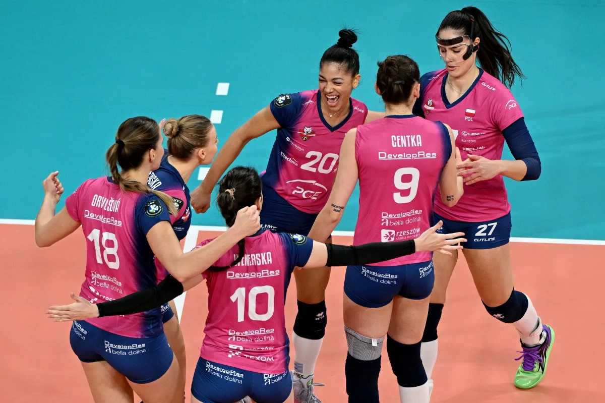 ​Siatkarki PGE Rysice Rzeszów pokonały Allianz MTV Stuttgart 3:2 (23:25, 26:24, 17:25, 25:23, 15:12) w meczu pierwszej kolejki grupy D Ligi Mistrzyń. W kolejnym spotkaniu wicemistrzynie Polski 16 listopada zmierzą się na wyjeździe z Asterix Avo Beveren.