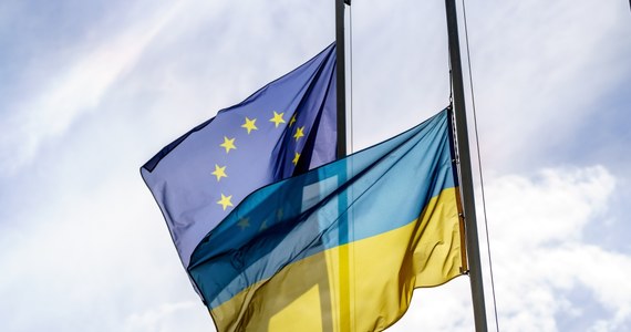 Komisja Europejska przedstawiła sprawozdanie ze stanu przygotowań Ukrainy do członkostwa w Unii Europejskiej. Zarekomendowała rozpoczęcie negocjacji akcesyjnych z tym państwem.