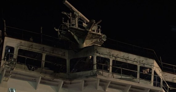 ​Rosyjska rakieta trafiła w cywilny statek pod banderą Liberii w momencie jego wchodzenia do ukraińskiego portu; zginął jeden marynarz, a cztery osoby zostały ranne - poinformowały w środę Siły Obrony Południa Ukrainy.