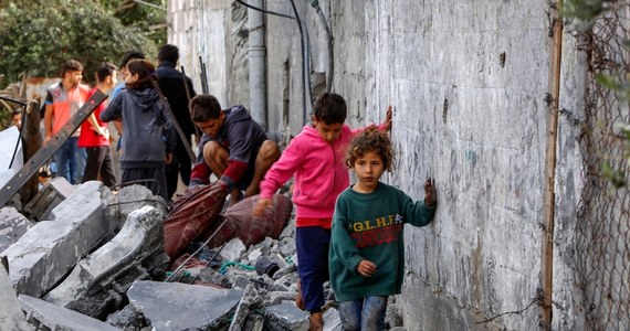 Hamas utracił kontrolę nad północną częścią Strefy Gazy - twierdzi rzecznik Sił Obronnych Izraela (IDF) kontradmirał Daniel Hagari. W środę ewakuowano tam przez korytarz humanitarny około 50 tys. Palestyńczyków.