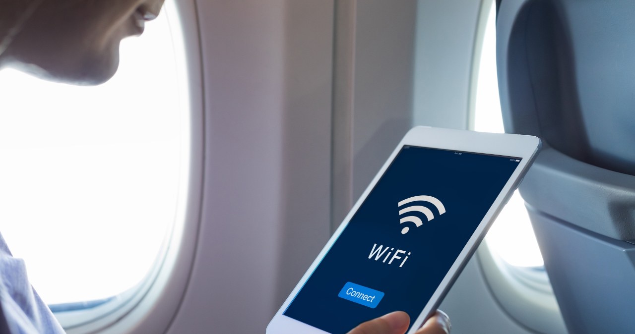 Wi-Fi w samolotach PLL LOT. Które Dreamlinery mają internet pokładowy?