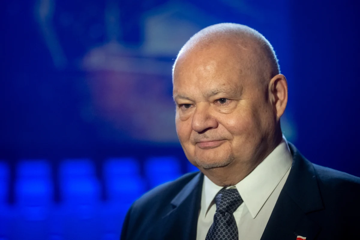 "Utrzymanie stóp procentowych na niezmienionym poziomie jest jedyną możliwą decyzją. Gdyby nie było wyborów, gdyby nie było eskalacji na Bliskim Wschodzie, to byłaby kontynuacja, nie wiem, jak długo - raz czy dwa - obniżek stóp" - powiedział prezes Narodowego Banku Polskiego Adam Glapiński podczas konferencji prasowej. Jak dodał, "ja nie mówię, czy to jest przerwa w cyklu obniżania, czy to jest zatrzymanie na dłuższy czas".