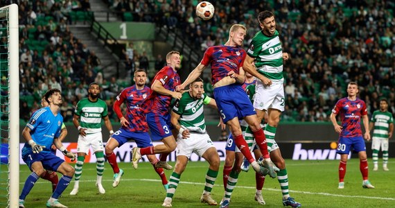 Piłkarze Rakowa Częstochowa przegrali w Lizbonie ze Sportingiem 1:2 w czwartym meczu fazy grupowej Ligi Europy. Podopieczni Dawida Szwargi z dorobkiem jednego punktu zajmują ostatnie miejsce w tabeli grupy D.