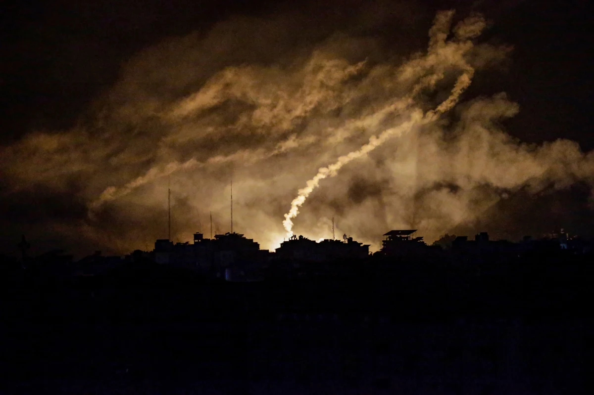 Armia izraelska poinformowała, że po raz pierwszy użyła systemu przeciwrakietowego Arrow 3 do przechwycenia pocisku wystrzelonego "z regionu Morza Czerwonego". Jednocześnie rebelianci Huti w Jemenie oświadczyli, że wystrzelili rakiety balistyczne przeciwko Izraelowi.