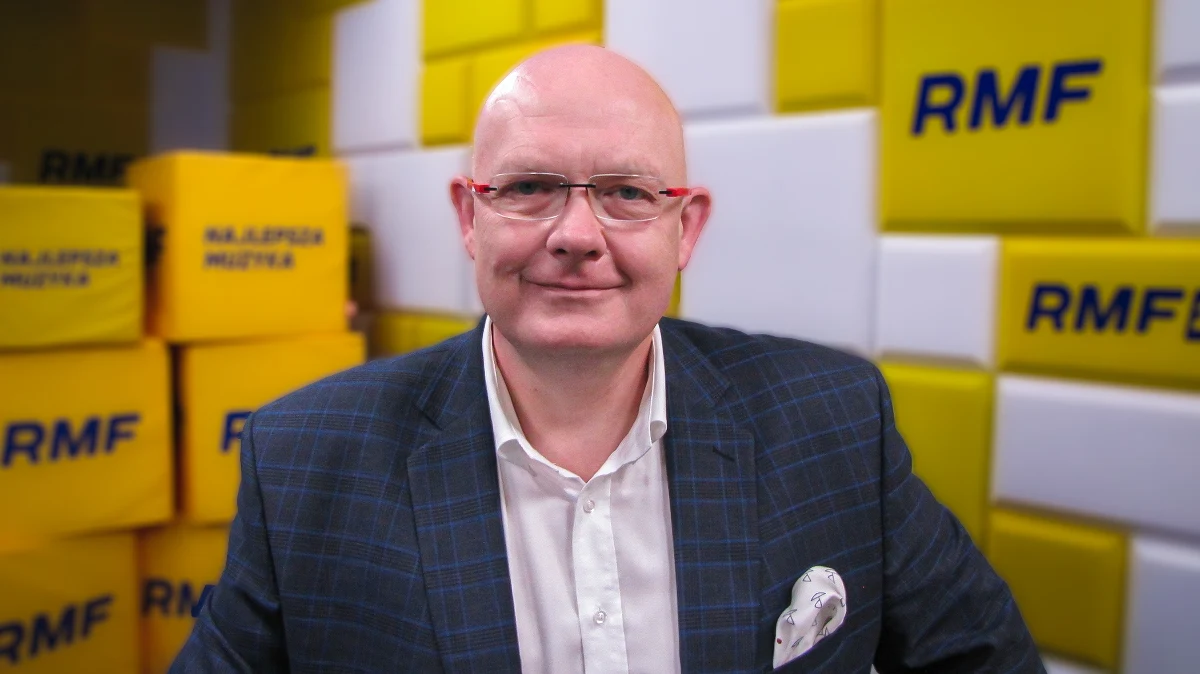 „Gdyby to ode mnie zależało, to uważam, że wicemarszałkiem Sejmu powinna zostać osoba wybrana przez klub parlamentarny PiS-u. To jednak ponad 7 mln głosów Polek i Polaków, którym należy się szacunek” - mówił poseł Trzeciej Drogi, Michał Gramatyka w Porannej rozmowie w RMF FM. Gość Roberta Mazurka dodał, że Konfederacja, najmniejszy klub w nowym rządzie, również powinna mieć swojego wicemarszałka.