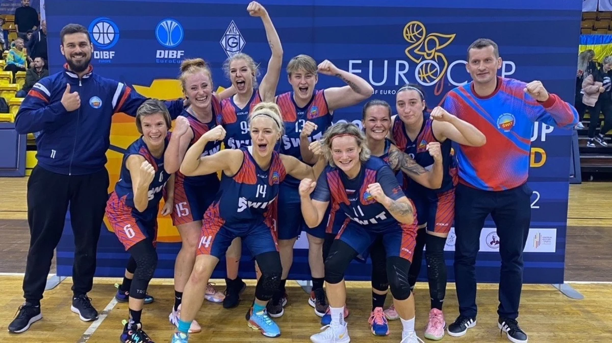 Pomocy potrzebują niesłyszące koszykarki z Wrocławia. Zawodniczki Klubu Świt są wielokrotnymi mistrzyniami Polski i mistrzyniami Europy. Teraz mają szansę obronić tytuł w europejskim pucharze, ale na wyjazd do Turcji potrzebne są pieniądze. Trwa internetowa zbiórka.