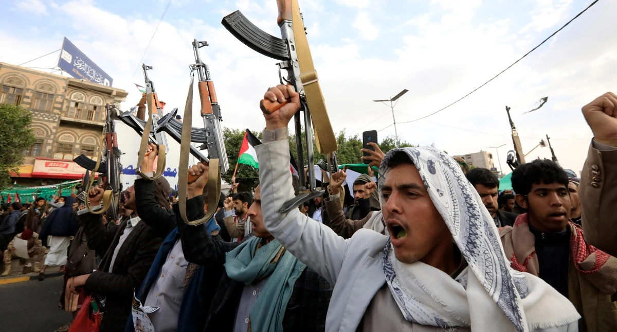 W krajach arabskich rośnie gniew na Stany Zjednoczone, co wynika z amerykańskiego wsparcia izraelskich operacji w Strefie Gazy - pisze CNN. Według jednej z depesz, przesłanych do centrali z amerykańskich placówek dyplomatycznych na Bliskim Wschodzie, "USA tracą arabskie społeczeństwa na pokolenie".