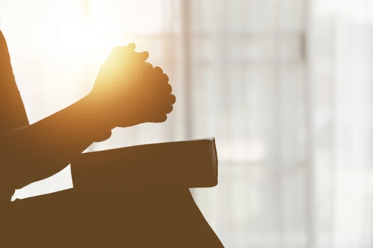 "Wiesz, o kimś, kto zginął w wypadku drogowym na Zakopiance i chcesz, aby został objęty modlitwą?" - tymi słowami archidiecezja krakowska informuje o akcji modlitewnej organizowanej przez parafię św. Wojciecha BM w Krzeczowie. "Zaduszki nad Zakopianką" zaplanowano na 19 listopada.