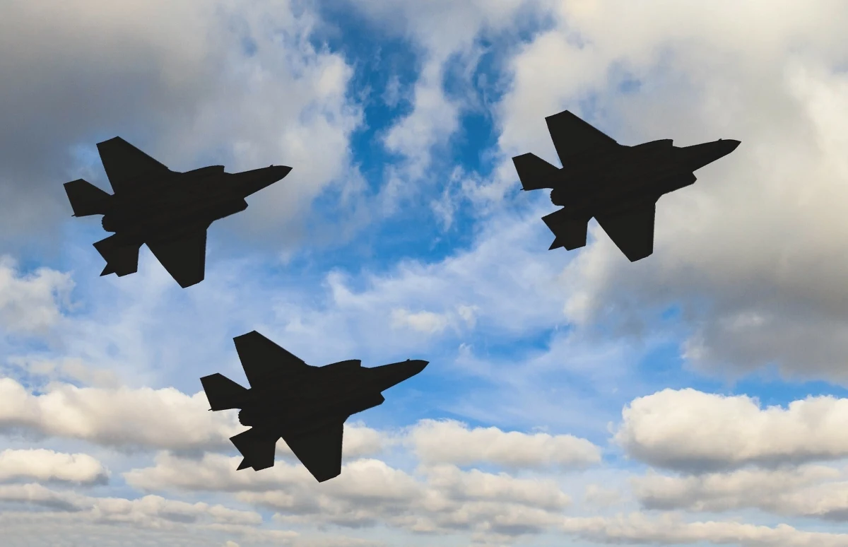 ​Amerykański samolot wojskowy rozbił się podczas lotu szkoleniowego nad wschodnią częścią Morza Śródziemnego - poinformowało w sobotę późnym wieczorem dowództwo europejskie sił zbrojnych USA (EUCOM) z siedzibą w niemieckim Stuttgarcie. Nie podało, co się stało z załogą.