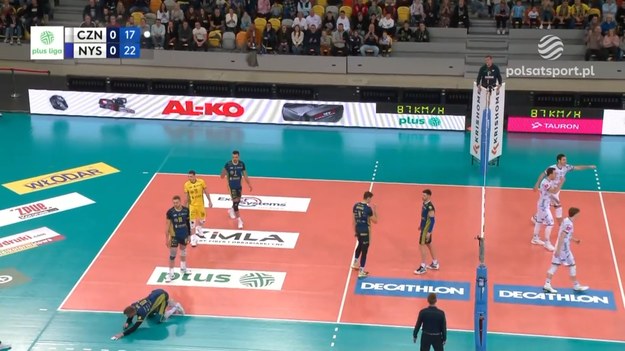 Fragment meczu Exact Systems Hemarpol Częstochowa – PSG Stal Nysa 0:3 (22:25, 16:25, 18:25) - siatkówka, PlusLiga - 5. kolejka.

