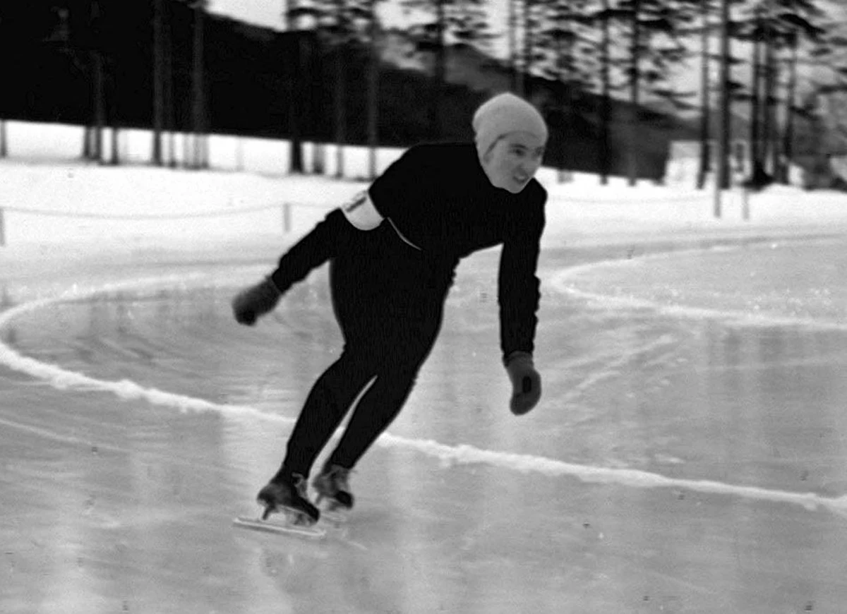 Brązowa medalistka olimpijska w łyżwiarstwie szybkim ze Squaw Valley (1960) Helena Pilejczyk zmarła w niedzielę w Elblągu w wieku 92 lat. Była jedną z najlepszych w historii polskich panczenistek - poinformował były długoletni prezes PZŁS Kazimierz Kowalczyk.