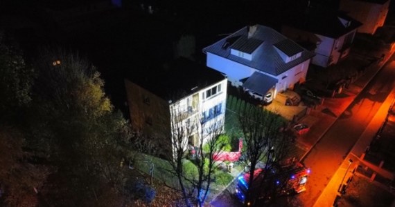 Nie udało się uratować życia starszej kobiety, którą nieprzytomną strażacy znaleźli po ugaszeniu pożaru w mieszkaniu w Gorzowie Wielkopolskim. 