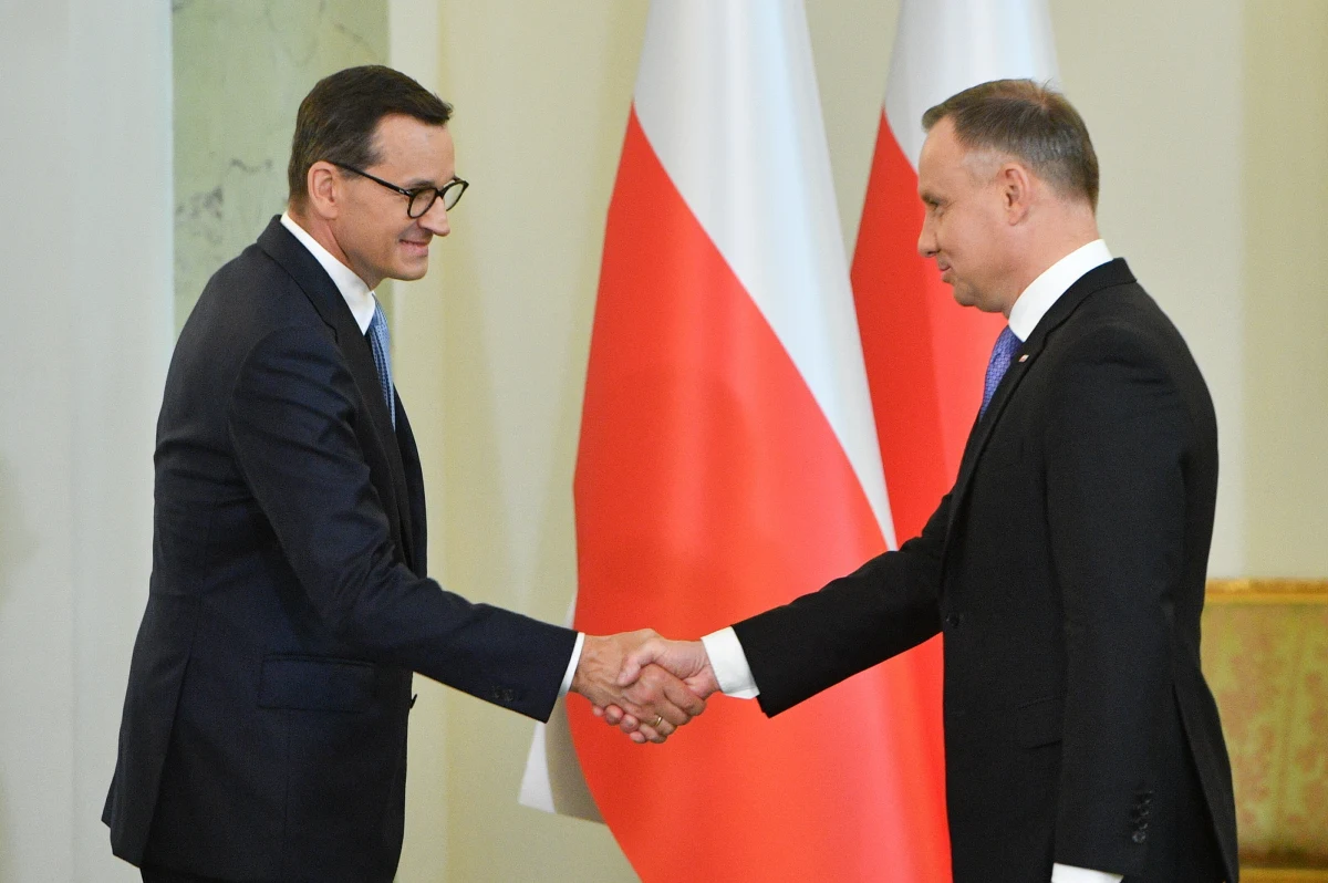 W poniedziałek wieczorem, kiedy zakończą się uroczystości w parlamencie, prezydent Andrzej Duda powierzy misję tworzenia nowego rządu premierowi Mateuszowi Morawieckiemu - poinformowała dziś Małgorzata Paprocka, sekretarz stanu w Kancelarii Prezydenta RP.
