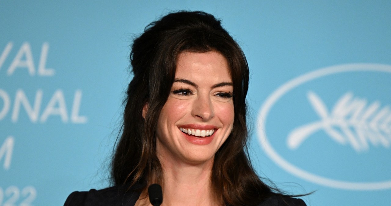 Po otrzymaniu Oscara za rolę w filmie "Les Miserables: Nędznicy" Anne Hathaway straciła wiele propozycji, a wszystko z powodu obrazu aktorki, jaki wyłaniał się po wyszukaniu jej nazwiska w Internecie. Wtedy na ratunek przyszedł jej Christopher Nolan ("Oppenheimer"), którego otwarcie nazywa swoim aniołem.