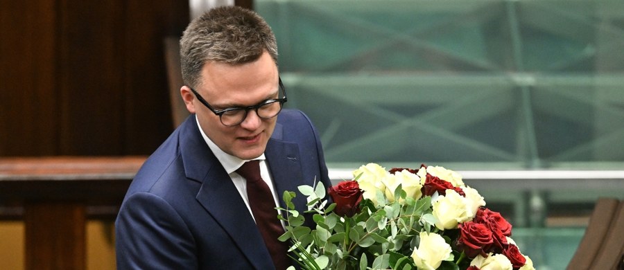 Szymon Hołownia z Polski 2050 wybrany został marszałkiem Sejmu X kadencji. Poparło go 265 posłów. Jego kontrkandydatką była Elżbieta Witek z Prawa i Sprawiedliwości.