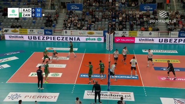 Skrót meczu Enea Czarni Radom – Aluron CMC Warta Zawiercie 0:3 (18:25, 17:25, 20:25) - siatkówka, PlusLiga 2023/2024 - 5. kolejka.

